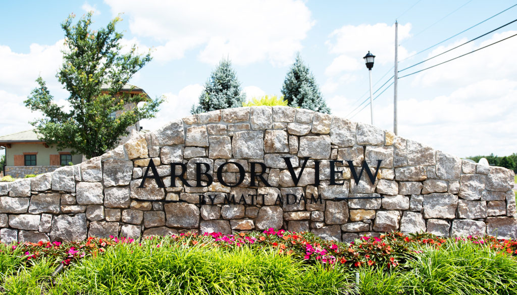 entry monument of Arbor View subdivision