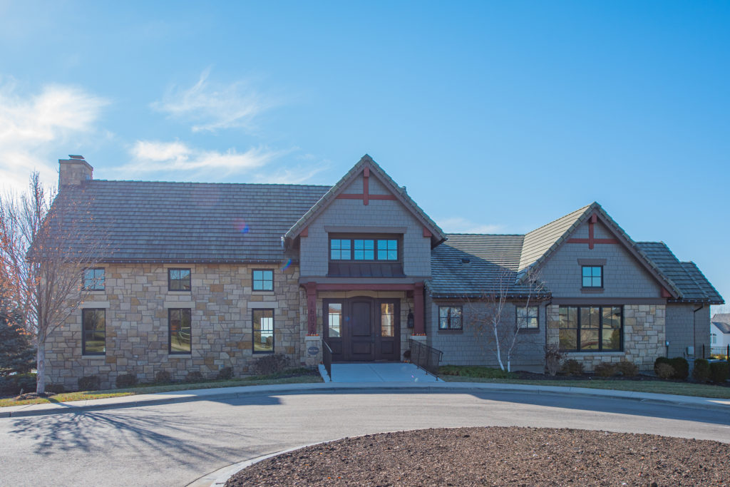 photo of the clubhouse at Mills Farm in Overland Park KS