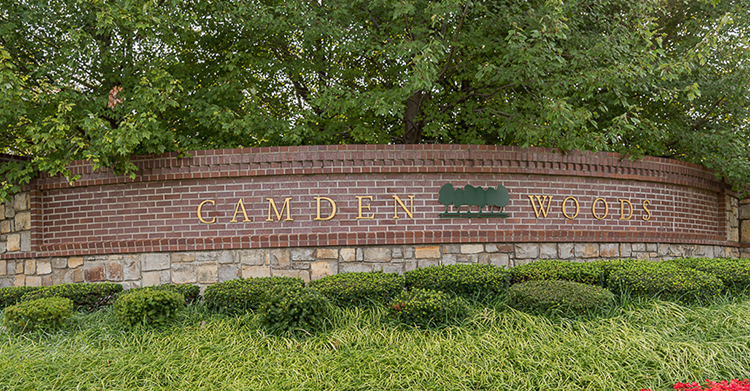 Camden Woods entry monument photo by Ken Jansen